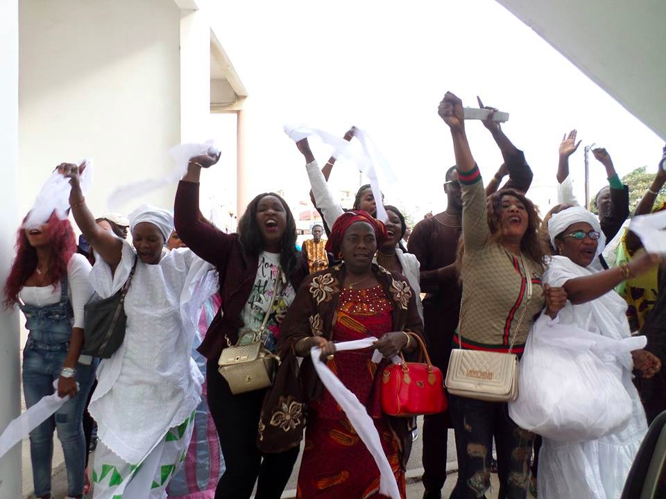 URGENT: Arrivée du maire Khalifa Sall à la DIC (Photos)