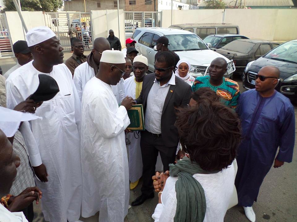URGENT: Arrivée du maire Khalifa Sall à la DIC (Photos)