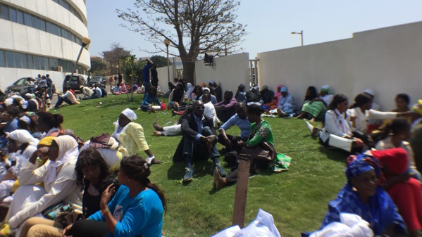 Militants et sympathisants venus nombreux apporter leur soutien au maire Khalifa Sall (Photos)