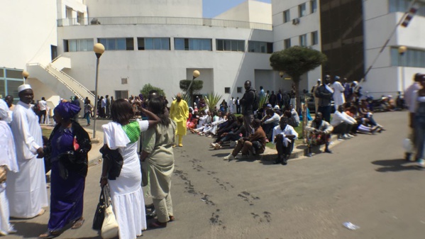 Militants et sympathisants venus nombreux apporter leur soutien au maire Khalifa Sall (Photos)