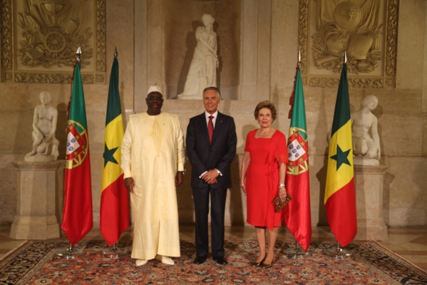 Mardi 08 septembre 2015, le Président Macky Sall  a  pris part au dîner d’Etat organisé en son honneur par  Son Excellence, Anibal Cavaco Silva, Président  du Portugal.
