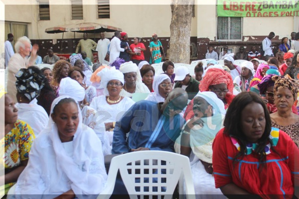 Le grand meeting de la population medinoise,et tous les leaders de l'opposition
