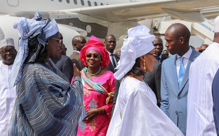 ( 08 Photos) Les deux premières dames Marieme Faye Sall et Sarjo Ballow en toute complicité