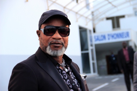 Koffi Olomidé à Dakar, regardez