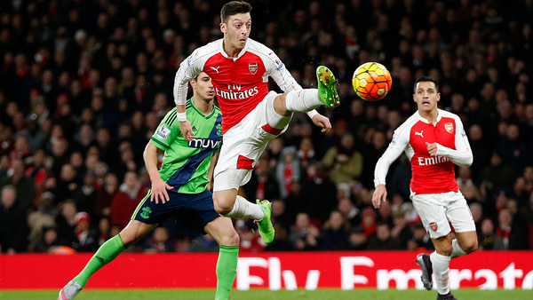 ÖZIL (joueur d’Arsenal) accuse son père être le responsable de son départ du Réal Madrid