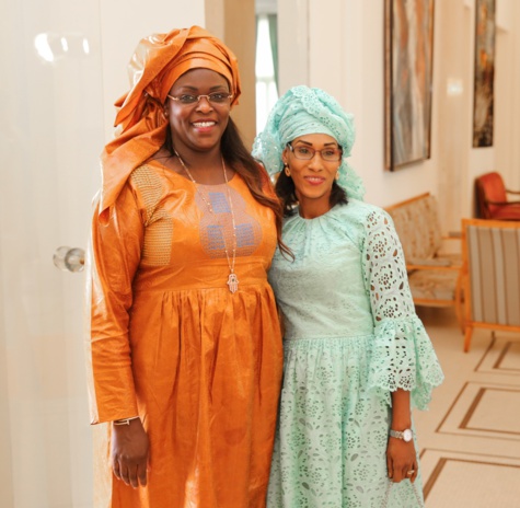 Photos-Affaire de First Ladies, Marième Faye Sall et son hôtesse en mode taille Mame très élégantes
