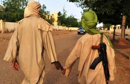 Terrorisme: Le dossier des présumés Jihadistes maliens transmis au Juge d’instruction du 3e Cabinet Terrorisme: Le dossier des présumés Jihadistes maliens transmis au Juge d’instruction du 3e Cabinet