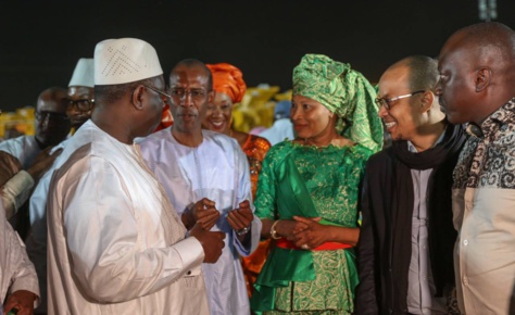 Macky Sall, Aïssata Tall Sall, Abdoulaye Daouda Diallo et Souleymane Jules Diop en toute complicité