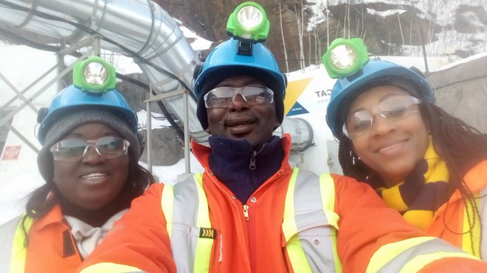 Les députés Elène Tine et Cheikhou Oumar Sy jouent aux mineurs au Canada, regardez..