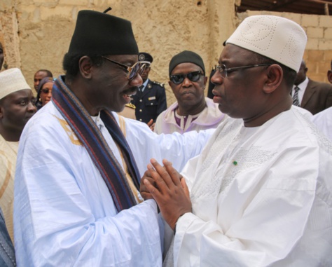 Galerie: Le Président Macky Sall accueilli par Serigne Moustapha Sy à son arrivée à Tivaouane pour la présentation de ses condoléances