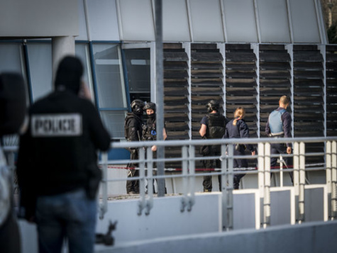 Fusillade à Grasse:"Je vais tuer d'autres personnes", a dit le lycéen au proviseur