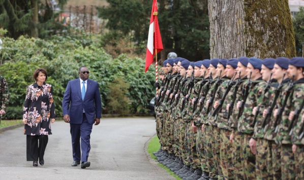 La Présidente de la Confédération suisse Doris Leuthard reçoit le Président Macky SALL pour des honneurs militaires et une réunion de travail 