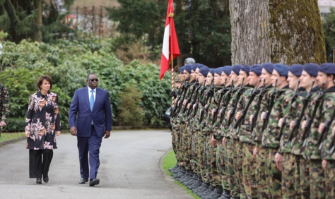 PHOTOS: Le président Macky Sall reçu par la présidente de la Confédération suisse Doris Leuthard pour des honneurs militaires et une réunion de travail (Images)