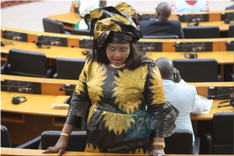 Photos- La député Fatou Diouf de Yarakh en quelques clichés à l'assemblée nationale