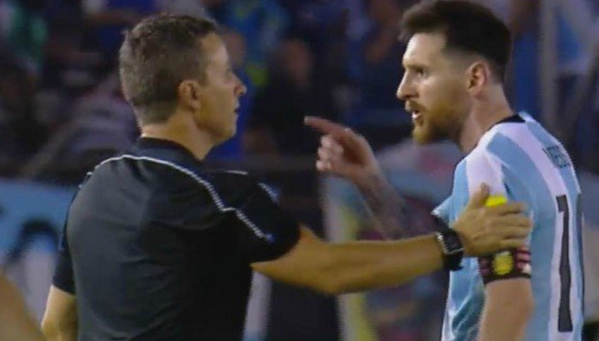 Messi insulte l’arbitre et risque gros