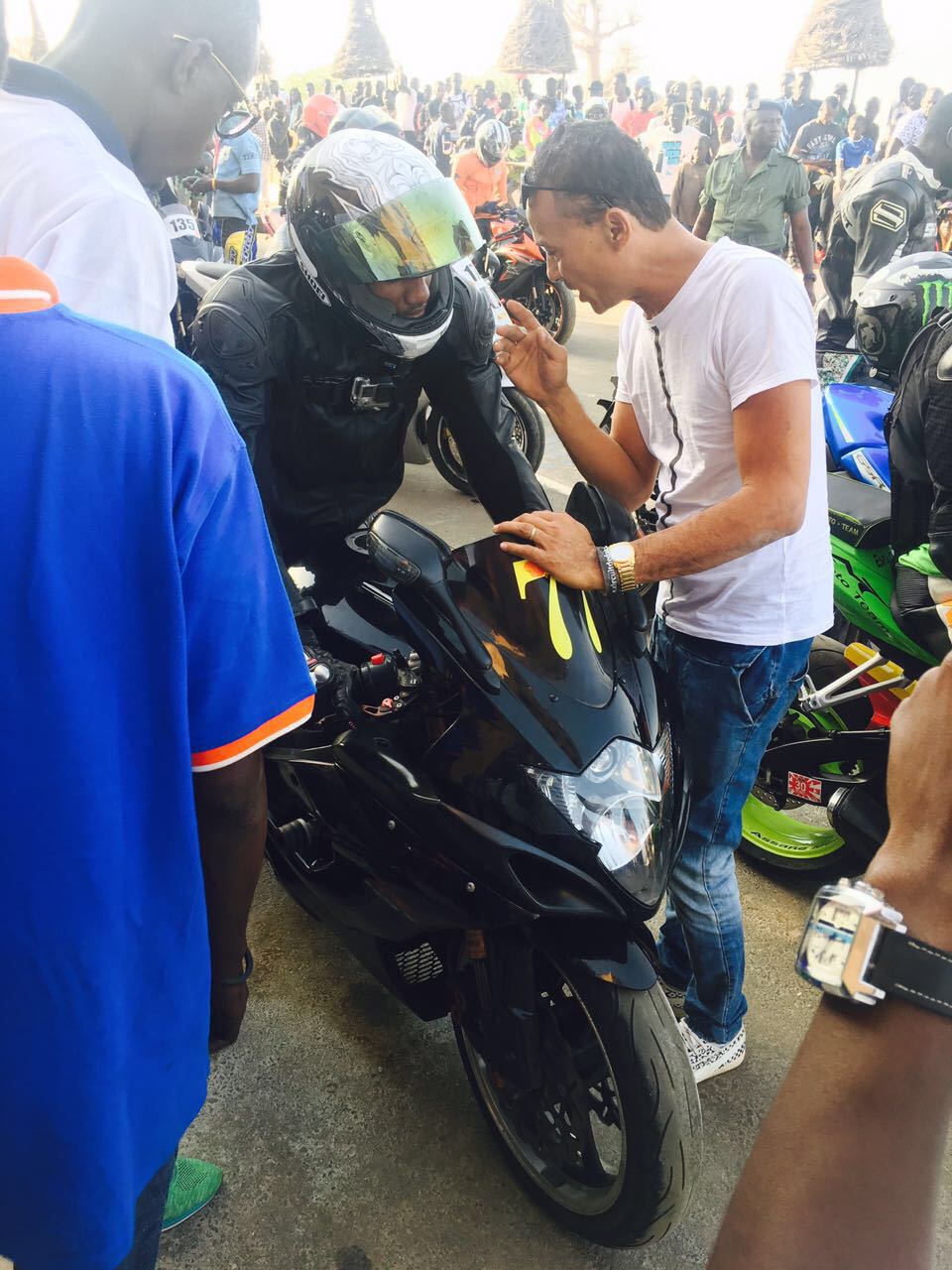 Edge Sèye: l'homme sauveur du bébé abandonné dans les falaises des Mamelles gagne le tournoi moto (Journée Max 2 roues) pour la seconde fois