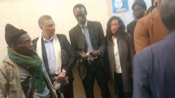 l'opposition au consulat du Sénégal à Paris
