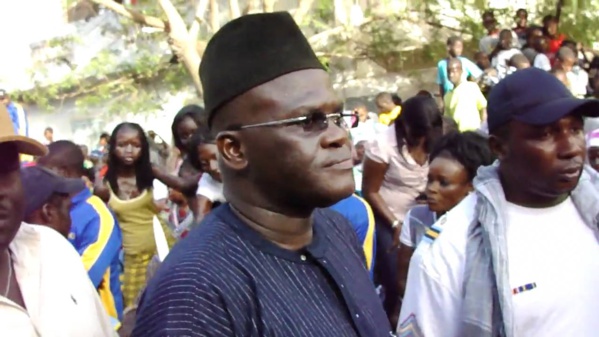 «Macky Sall au 4 Avril 2017, un quinquennat de performances économiques; financières et sociales sans précédent  … » (Par Modibo Diop)