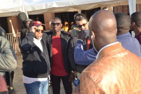 Vidéo-Pape Diouf et sa délégation atterrissent à l'aéroport Mouhamed V pour le grand Bégué de Casablanca
