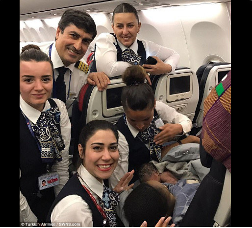 Photos-Un bébé est né à plus de 22.000 pieds dans un vol Turkishairlines vers Ouagadougou