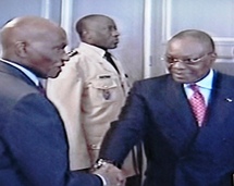 Visite éclair d’un émissaire de Bongo Ondimba chez Wade