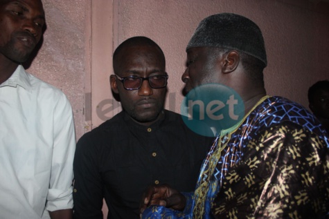 Photos- Pape Diouf à Pikine chez les siens le temps d'une soirée au cinéma Awa