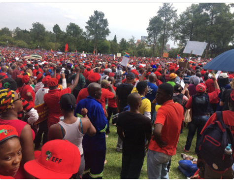 Photo-ll va être difficile de prétendre que le mouvement anti-Zuma est composé essentiellement de Blancs