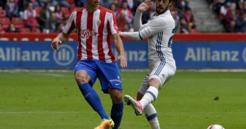 ESP - Le Real Madrid libéré par Isco sur la pelouse de Gijon