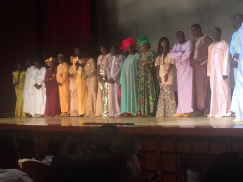 Revivez en images la soirée "Référendum Wiri Wiri" de la troupe "Soleil Levant" au Grand théâtre 