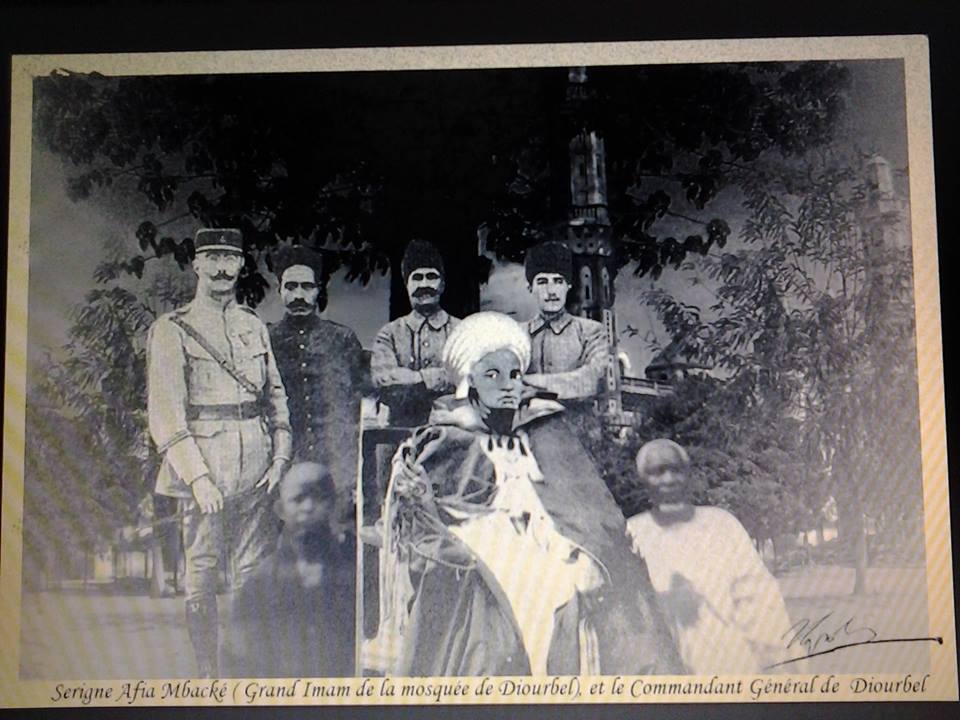 Cheikh Afia Mbacké (petit frère de Chekh Anta Mbacké) Imam de la grande mosquée de Diourbel