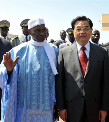 Le président chinois quitte Dakar après la signature de plusieurs accords