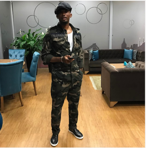 Samuel Etoo, en tenue Militaire 