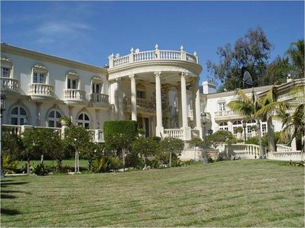 (Photo No Comment) Le président Mugabe propriétaire d'une luxueuse villa à Hong Kong