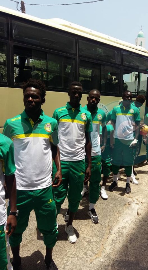 Cérémonie de remise de drapeau aux "Lions" du Beach soccer pour le Mondial 2017 au Bahamas
