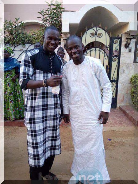 Le mariage de l'année, Pape Cheikh tout heureux avec sa femme.