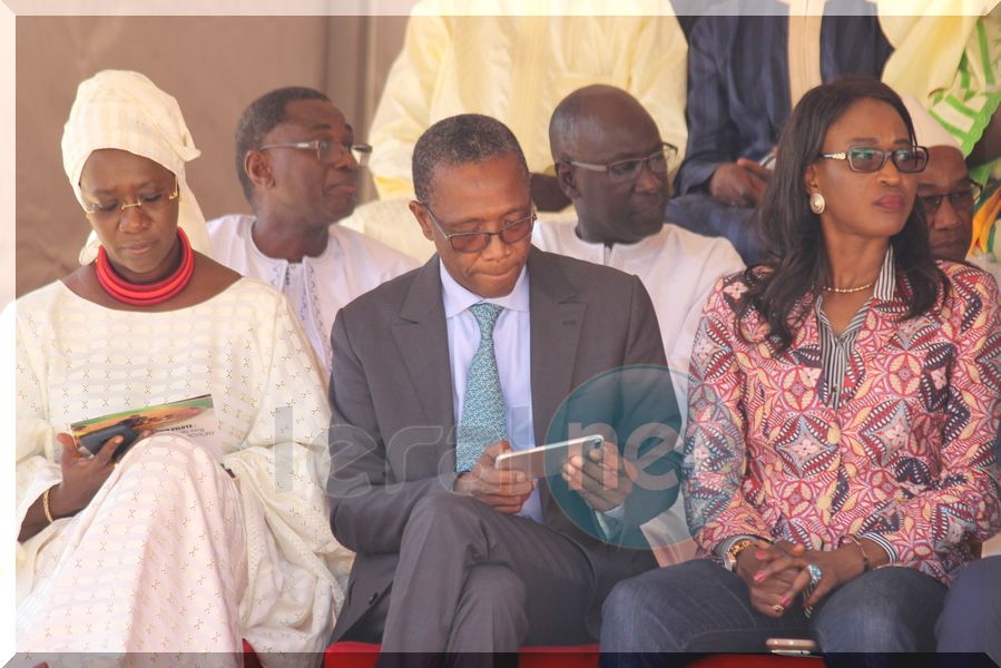 Pose de la première pierre des travaux de restructuration de la "Cité Baraka" par S.E Monsieur Macky Sall président de la république.