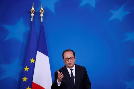 Présidentielle: François Hollande met en garde contre "le risque majeur de présence de l'extrême droite" à l'Elysée