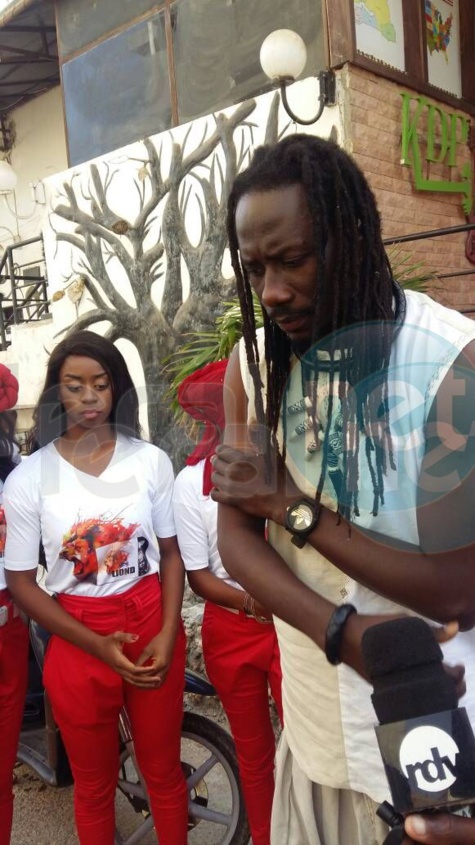 Lion D, l'album de l'artiste Carlou D  est sorti ce samedi et contient 12 titres 