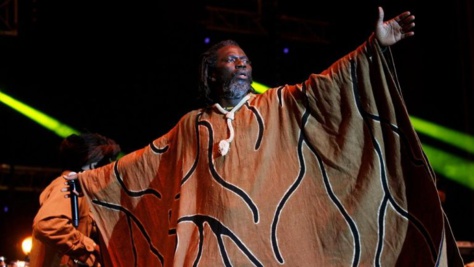 Tiken Jah Fakoly : « Arrêtez d’aller vous suicider pour aider l’Occident à se développer »