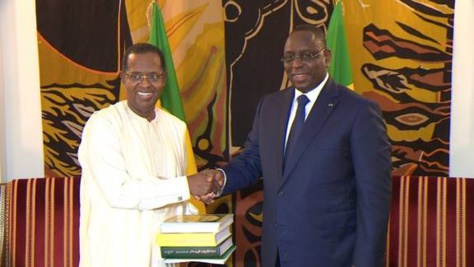 Macky Sall a reçu Sidy Lamine Niasse, PDG du groupe Walfadjiri