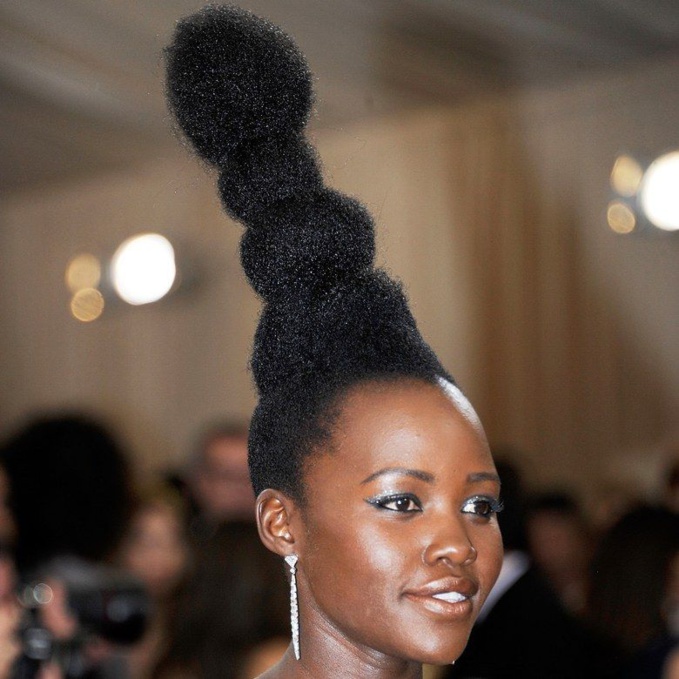 Regardez la coiffure de Lupita Nyong’O