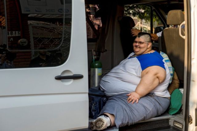 Mexique: l'homme le plus gros du monde va être opéré