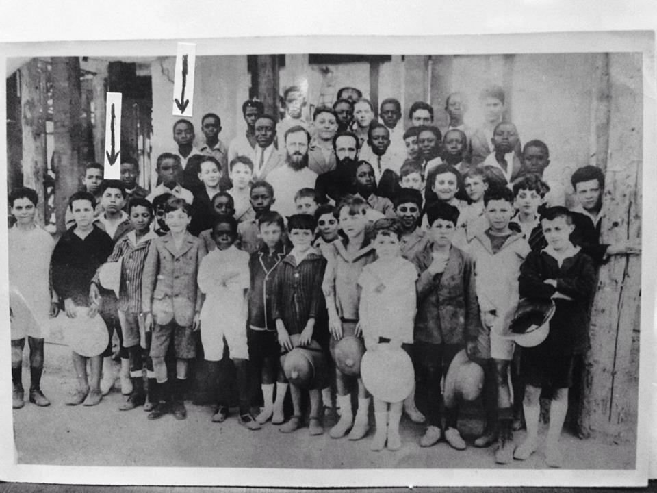 Photo Souvenir: Le Président Senghor avec ses camarades de classe, en 1920