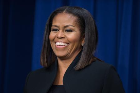 Michelle Obama tweete par erreur un numéro de portable
