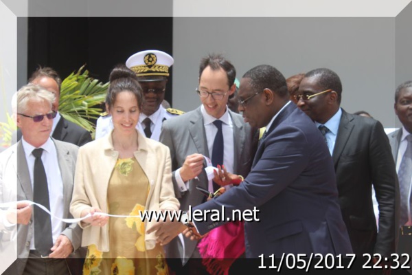  Inauguration de la salle de cinéma et de spectacle (Canal Olympia Teranga) par S.E Macky Sall 