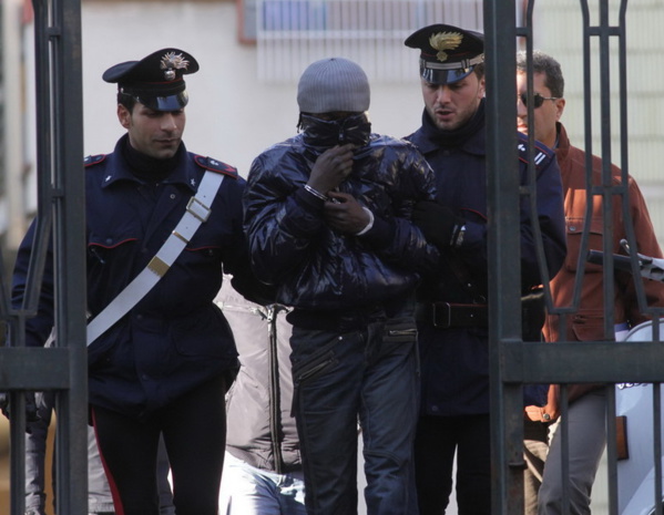 Italie : Recherché depuis 2 ans dans toute l’Europe, un « modou modou » tombe pour recel d’immigration clandestine à Bergame