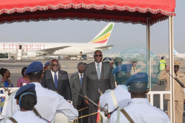 Le Président du Ghana est arrivé à Dakar ce lundi, Nana Akufo Ado est en visite d’amitié et de travail de 48 heures au Sénégal