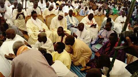 Pose première pierre de la grande Mosquée Cheikh Ahmadou Kabir Mbaye (Keur Mame Cheikh Mbaye), père de Djily Mbaye et Serigne Sam Mbaye