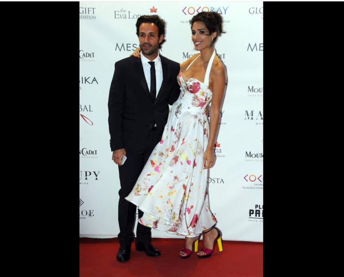 Global Gift Gala à Cannes : Eva Longo­ria sublime, Laurie Cholewa et Capu­cine Anav affichent leur décol­leté plon­geant