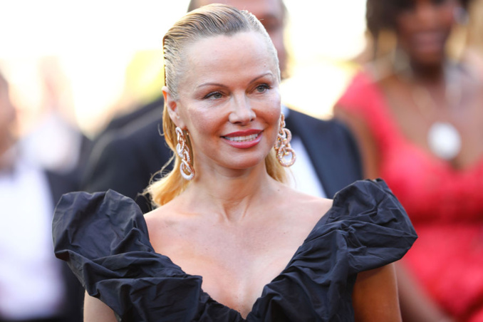 Cannes 2017. Pamela Anderson, plus glamour que jamais